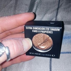 Mac eyeshadow traded